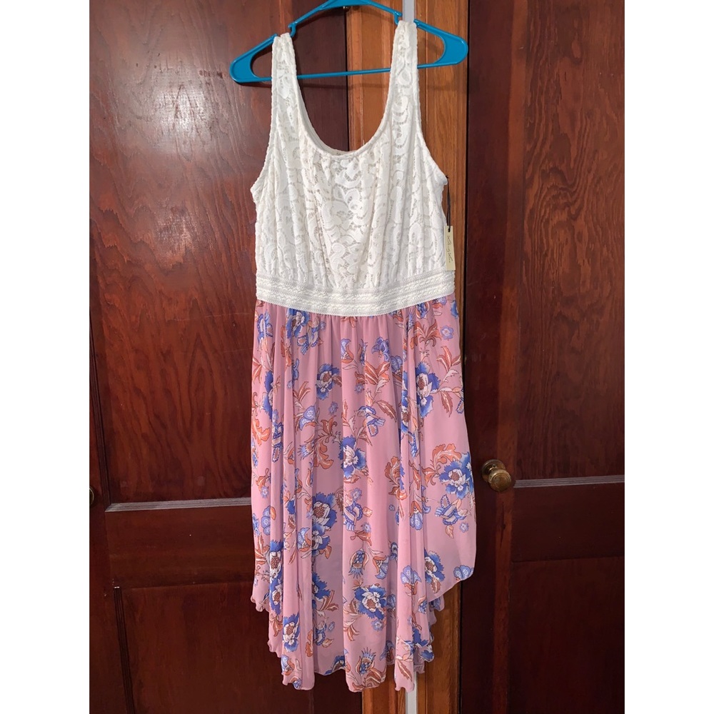 Sleeveless dress
